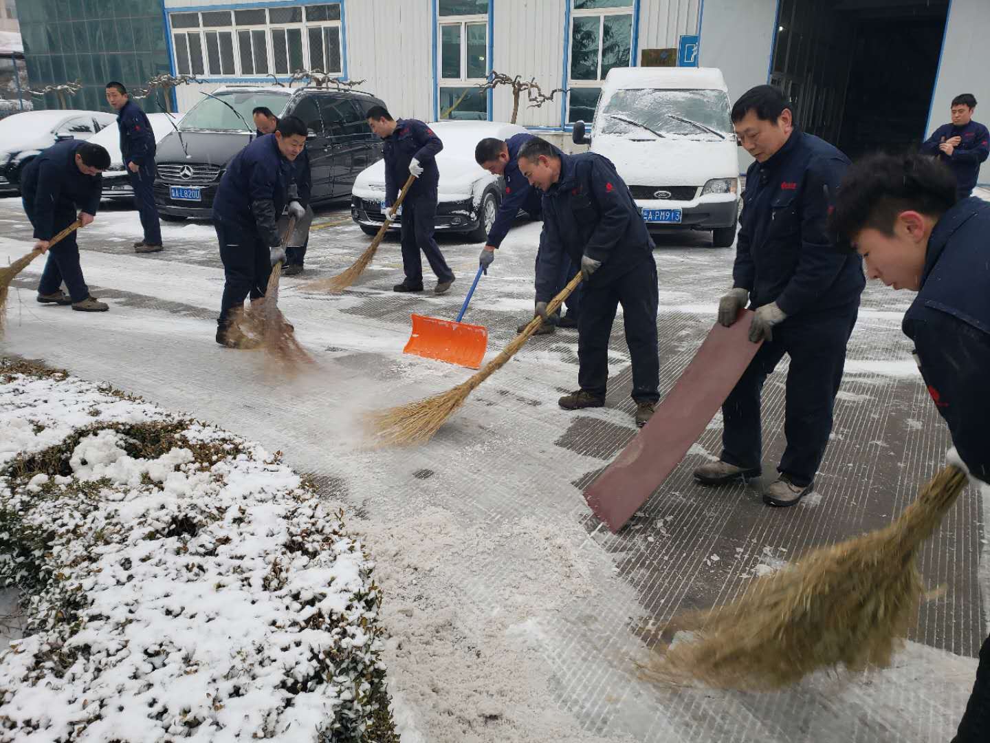 1929229417.jpg 1929229417.jpg